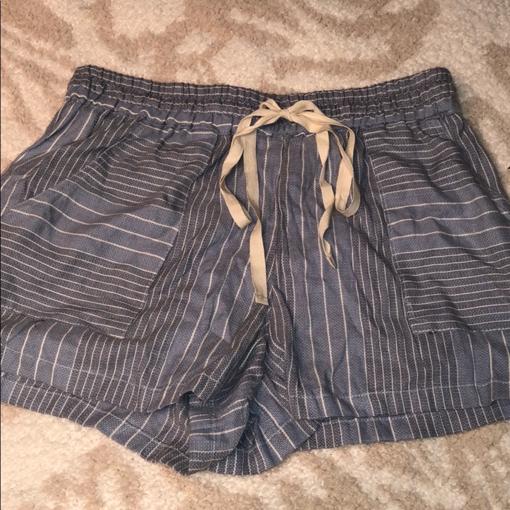 Cute Beachy Shorts, Blue and White Shorts!!